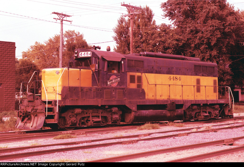 C&NW GP7R #4484